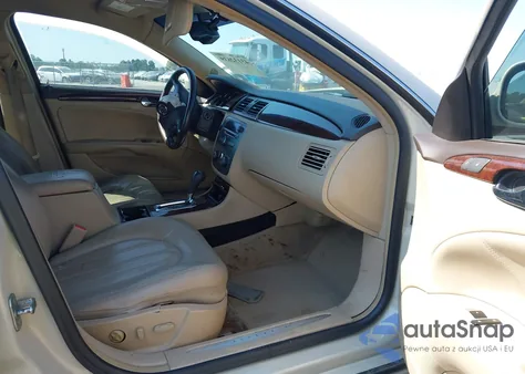 2010 Buick Lucerne Cxl z USA, uszkodzony, nr VIN 1G4HC5EM7AU128518